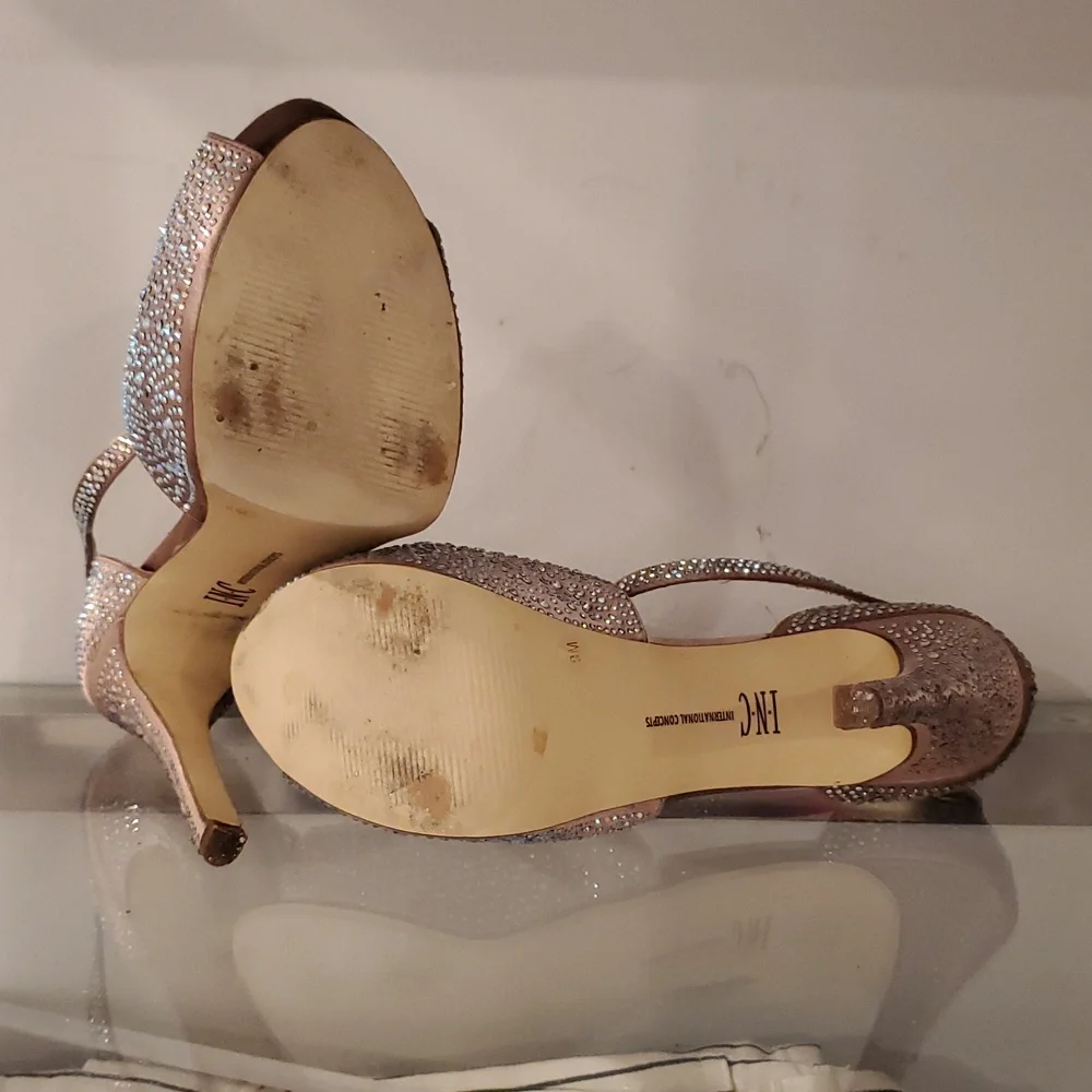 INC mauve Pink Rhinestone platforms  Size 9 5